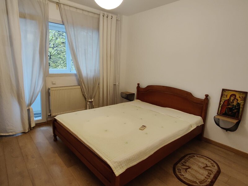 Piata Sudului, Sun Plazza, Oltenitei, et. 1, prima inchiriere, loc parcare