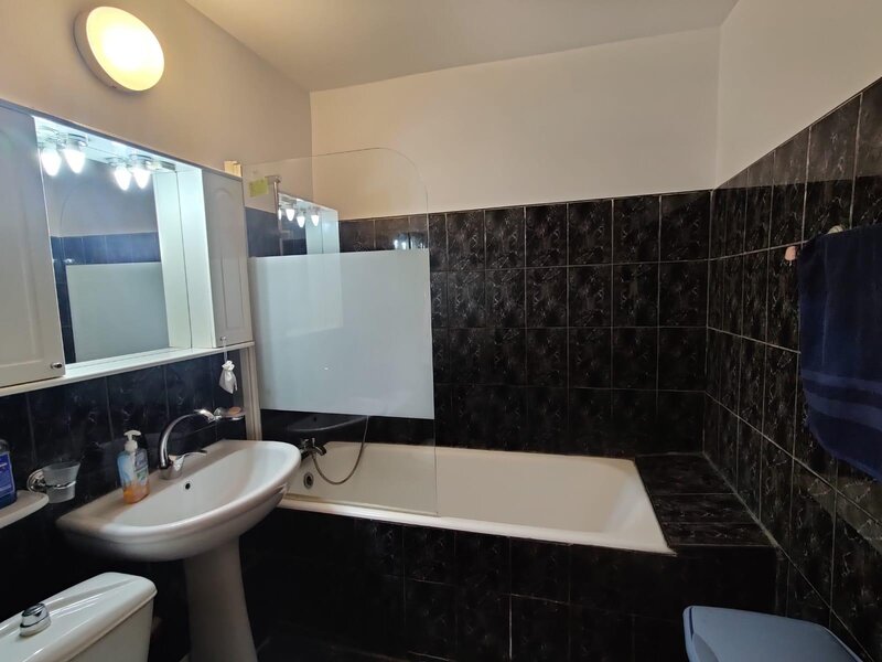 Piata Sudului, Sun Plazza, Oltenitei, et. 1, prima inchiriere, loc parcare