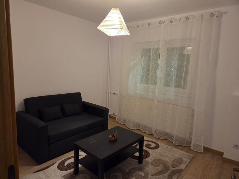 Piata Sudului, Sun Plazza, Oltenitei, et. 1, prima inchiriere, loc parcare