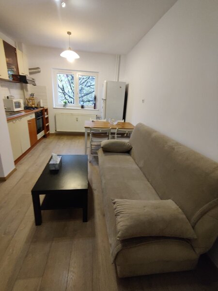 Piata Sudului, Sun Plazza, Oltenitei, et. 1, prima inchiriere, loc parcare