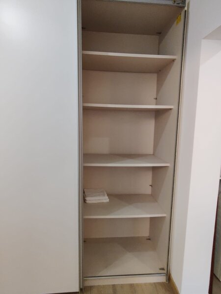 Piata Sudului, Sun Plazza, Oltenitei, et. 1, prima inchiriere, loc parcare